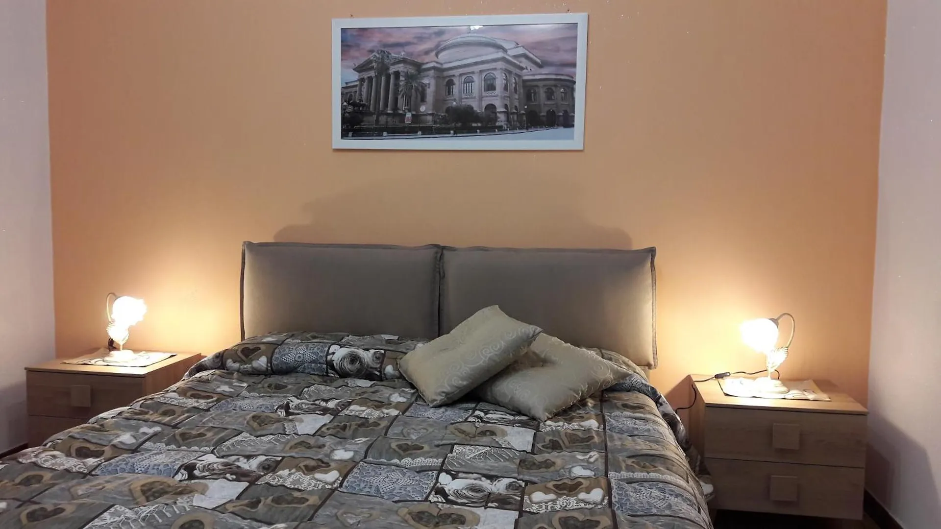 Apartment Ferienwohnung Norman House Palermo Italien